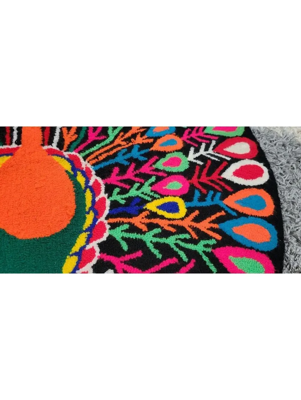 Vtg Handmade Venezuelan Peacock Rug 30